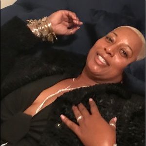 Meet your Posher, Tamela